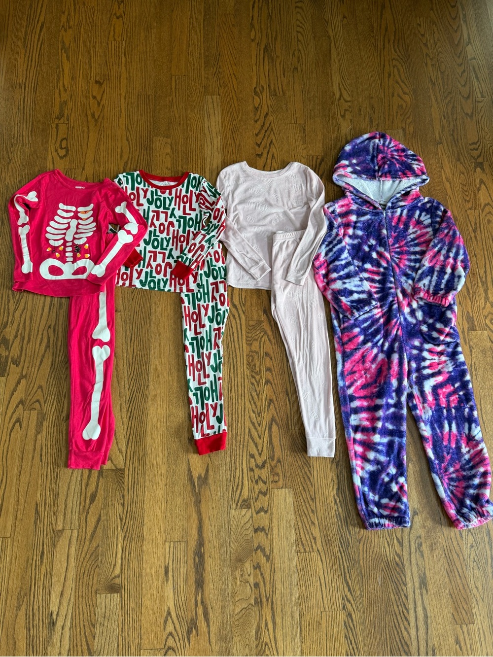 Size 5 / 6 Girls Bundle of Four Pajamas (7 pieces total)